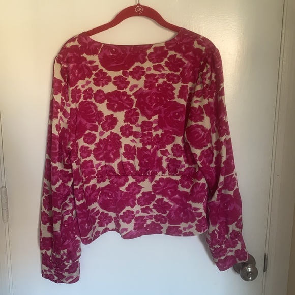 Size 14 J.Crew Floral Pink/fuschia blouse with covered buttons - Picture 5 of 11